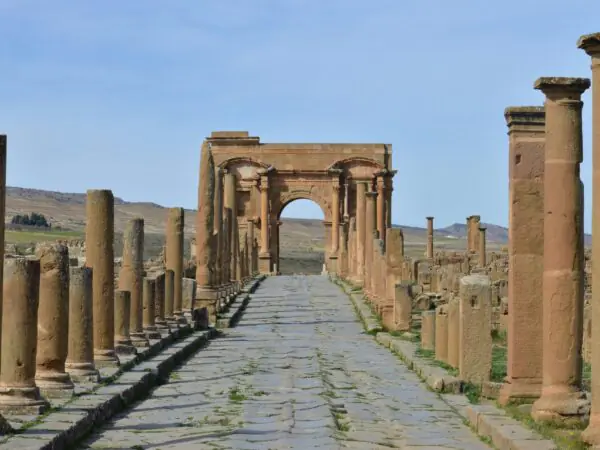 Circuit ruines romaines d&rsquo;Algérie — de Tipaza au cœur du patrimoine antique