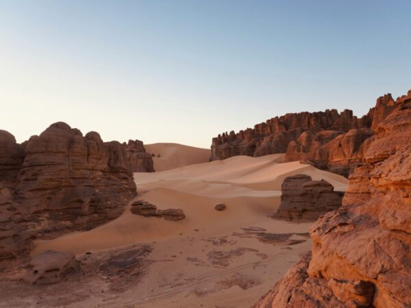 Tadrart Rouge : 7 días – El Desierto Más Espectacular del Sáhara