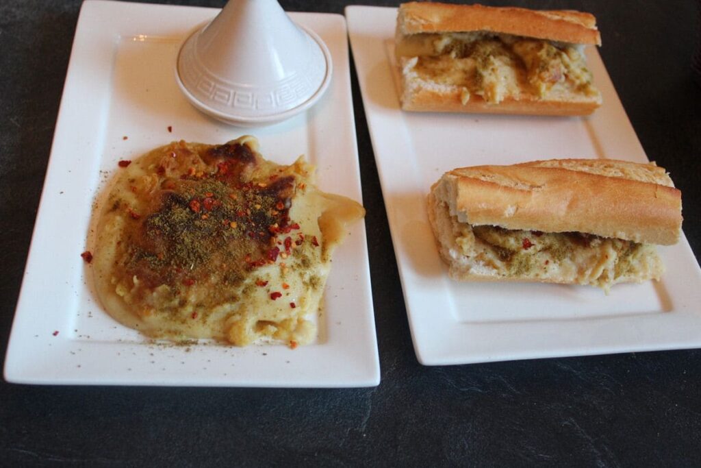 Carantica d'Oran – flan de pois chiches, plat de rue emblématique