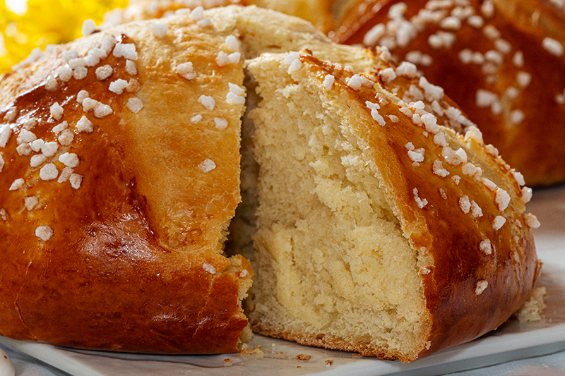 Mouna – brioche parfumée à la fleur d'oranger, douceur oranaise traditionnelle