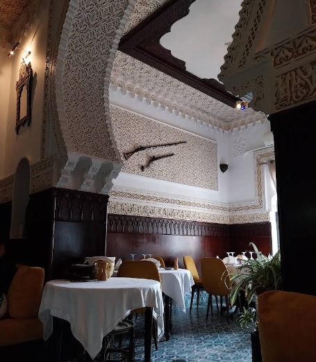 El Djenina - restaurant algérien rue Didouche Mourad
