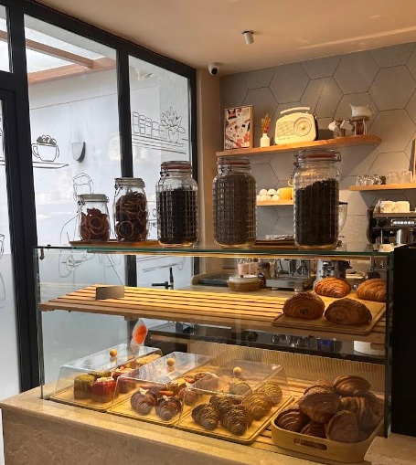 Érudit Connect Lounge - terrasse coworking brunch Alger