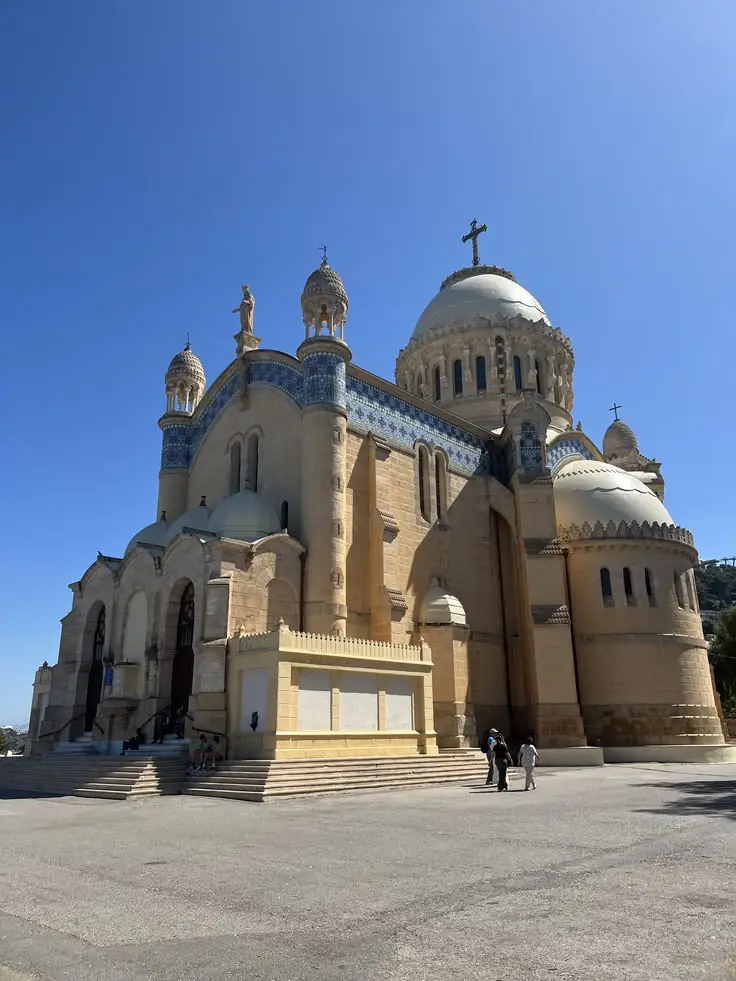 Notre-Dame d'Afrique - panorama sobre la bahía de Argel