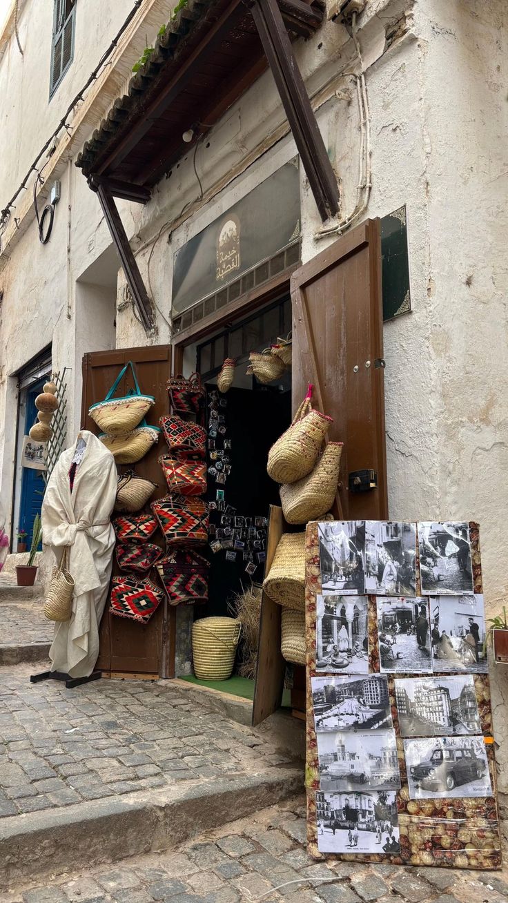 Ruelles et escaliers de la Casbah d'Alger