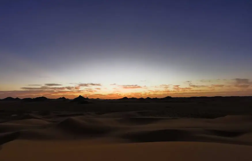 Bivouac under the stars in the Algerian Sahara in December