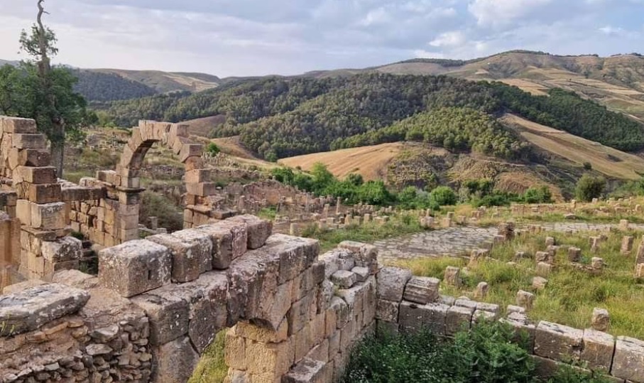 Sale calde e fredde delle terme di Djemila